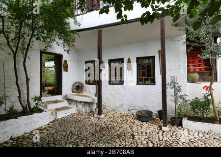 Kajtaz House, ein türkisches Haus aus dem 17. Jahrhundert in der Stadt Mostar, Bosnien und Herzegowina Stockfoto