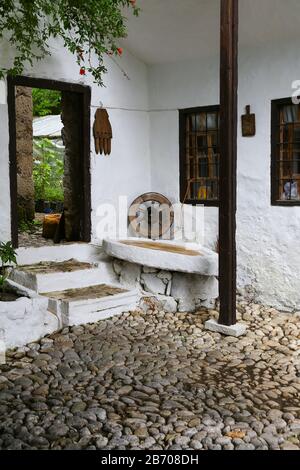 Kajtaz House, ein türkisches Haus aus dem 17. Jahrhundert in der Stadt Mostar, Bosnien und Herzegowina Stockfoto