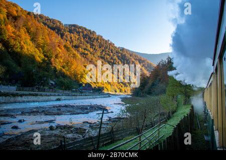 Viseu de Sus als Ausgangspunkt und verläuft etwa 60 km bis zur Grenze zur Ukraine, die die Maramures überquert. Rumänien, Europa Stockfoto