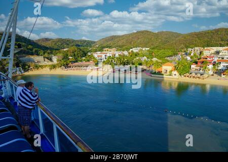 Santa Cruz Beach in Bahias de Huatulco, Oaxaca State, Pacific Coast, Mexiko, North. Amerika Stockfoto