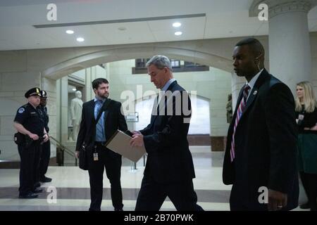 Der amtierende Direktor der United States Citizenship and Immigration Services Ken Cuccinelli verlässt das CVC Auditorium im United States Capitol in Washington D.C., USA, am Donnerstag, 12. März 2020, nachdem er eine geschlossene Unterrichtung über das Coronavirus gegeben hat. Kredit: Stefani Reynolds / CNP weltweit Stockfoto
