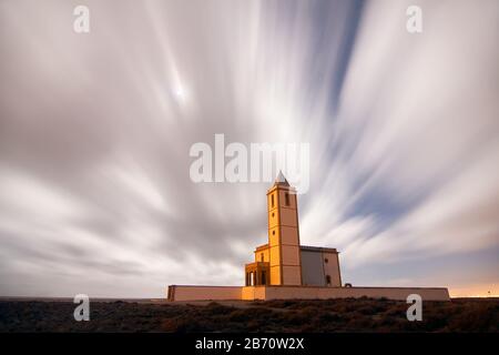 Kirche der Salzbergwerke im Naturpark Cabo de Gata, Almeria Stockfoto