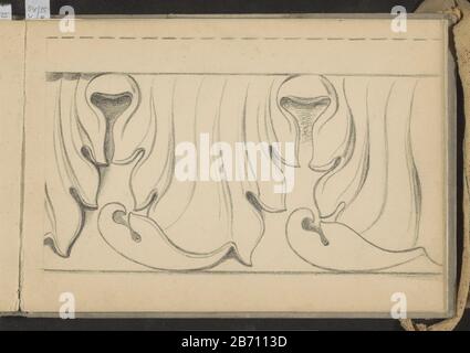 Kwabornament Lobe Ornament Property Type: Sketchbook Sheet Item Number: RP-T 1997-58-30 (R) Beschreibung: Leaf 30 recto from a Sketchbook with 43 bladen. Hersteller : Illustratorin Johanna Chamber Vom: CA. 1890 - ca. . 1922 Physikalische Merkmale: Bleistift-Material: Bleistift-Papier Betreff: Aurikuläres Schmuck, Lobenstil  Schmuck Stockfoto