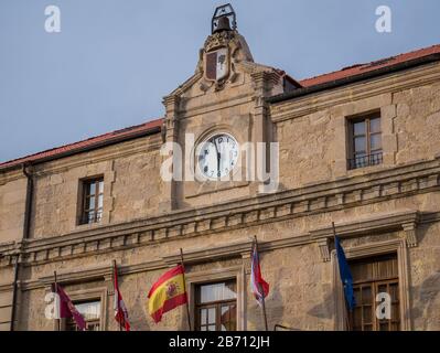 Rathaus ("Casa Consistorial") von Medina de Pomar, Provinz Burgos, Kastilien-Leon, Spanien Stockfoto