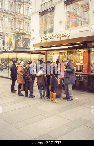 Wurstständer Würstlstand, Kupferschmiedgasse, Wien Wien, Österreich. Stockfoto