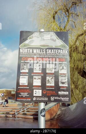 North Walls Skate Park, Winchester, Hampshire, England, Großbritannien. Stockfoto