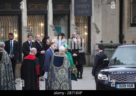 London, Großbritannien - 09/03/2020: Meghan markle und Prinz harry besuchen den Commonwealth Day Service in Westminster Abby, London. Ihr letztes offizielles Engagement, bevor sie sich aus dem königlichen Leben zurücklehnen Stockfoto