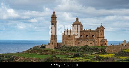 Die TA Pinu Kirche auf Gozo ist ein berühmtes Wahrzeichen der Insel Stockfoto