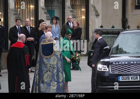 London, Großbritannien - 09/03/2020: Meghan markle und Prinz harry besuchen den Commonwealth Day Service in Westminster Abby, London. Ihr letztes offizielles Engagement, bevor sie sich aus dem königlichen Leben zurücklehnen Stockfoto