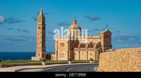 Die TA Pinu Kirche auf Gozo ist ein berühmtes Wahrzeichen der Insel Stockfoto