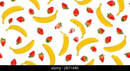 Nahtloses Muster aus Bananen und Erdbeeren auf Weiß. Hintergrundkonzept Sommerfrucht und Beeren Stockfoto