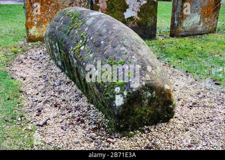 Der Viking Hogback Stone von Luss, Luss Parish Church, Loch Lomond, Schottland Stockfoto