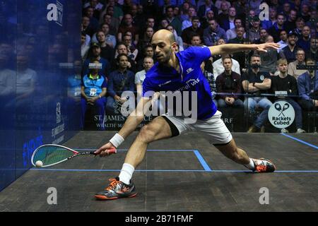 London, Großbritannien. März 2020. Marwan Elshorbagy aus Ägypten im Einsatz gegen Ali Farag aus Ägypten. St. James's Place Canary Wharf Classic 2020 Squash, Tag 5 im East Wintergarden in Canary Wharf, London am Donnerstag, 12. März 2020, Foto von Steffan Bowen/Andrew Orchard Sportfotografie/Alamy Live News Credit: Andrew Orchard Sportfotografie/Alamy Live News Stockfoto