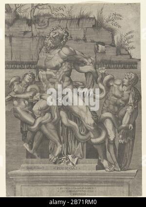 Bild des Bildes von Laocoön und Seinen Söhnen, das für eine zerstörte Mauer steht. Auf dem Sockel der Statue befindet sich ein Hinweis auf den Ort, an dem sich das Bild selbst befindet. Hersteller : Druckhersteller Cornelis Bos (börsennotiertes Objekt) zu drucken von Marco Dente Ort Herstellung: Unbekannt Datum: 1548 Physikalische Eigenschaften: Eindruck eines Engra-Materials: Papiertechnik: Gegendruck / Enga (Druckverfahren) Abmessungen: Blatt: H 452 mm × W 320 mm Betreff: Laocoon und seine Zwillingssöhne werden während der Opfervorbereitungen von zwei Schlangen erwürgt Stockfoto