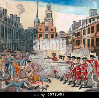 Das Boston Massacre, auch bekannt als der Vorfall in der King Street, war eine Konfrontation am 5. März 1770, bei der britische Soldaten mehrere Menschen erschossen und getötet haben, während sie von einem Mob in Boston belästigt wurden. Abbildung zeigt britische Truppen, die auf eine Gruppe von Bürgern auf einer Straße in Boston, Massachusetts, schießen, wobei das Royal Custom House als "Butcher's Hall" bekannt ist Stockfoto