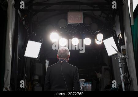 Dr. Anthony Fauci, Experte für Infektionskrankheiten, nimmt sich Zeit für Fernsehinterviews außerhalb Des Weißen Hauses in Washington, DC, Donnerstag, März 12, 2020. Kredit: Rod Lamkey/CNP /MediaPunch Stockfoto