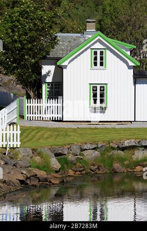 Ferienhaus Fischerdorf, Ballstad, Lofoten, Nordland County, Norwegen Stockfoto