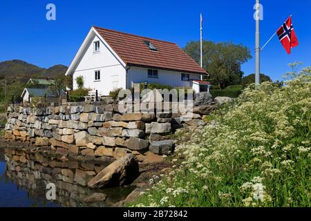 Ferienhaus Fischerdorf, Ballstad, Lofoten, Nordland County, Norwegen Stockfoto