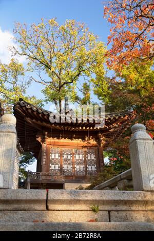 Geheimer Garten im Changdeokgung Palace (UNESCO-Weltkulturerbe), Seoul, Südkorea Stockfoto