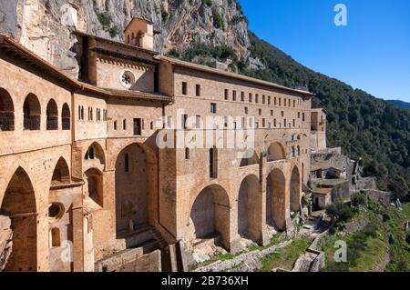 Kloster St. Benedikt (Heiligtum des Sacro Speco) in Subiaco, Latium, Italien Stockfoto