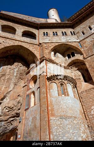 Kloster St. Benedikt (Heiligtum des Sacro Speco) in Subiaco, Latium, Italien Stockfoto