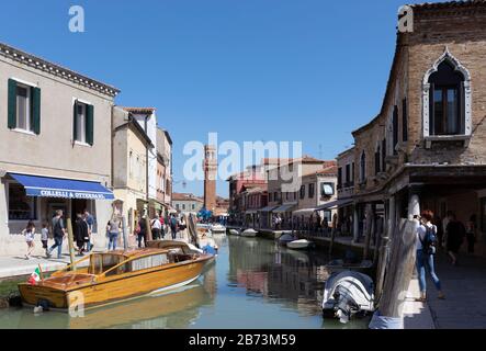 Typische Kanalszene, Murano, Provinz Venedig, Italien, Stockfoto