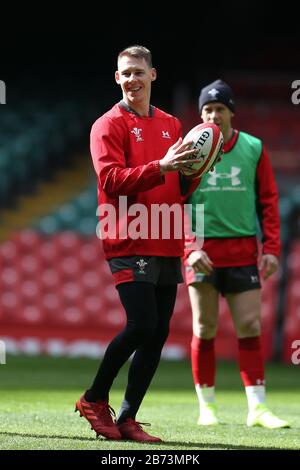 Cardiff, Großbritannien. März 2020. Liam Williams of Wales im Einsatz während der Rugby-Kapitäne von Wales, die am Freitag, den 13. März 2020 im Fürstenstadion in Cardiff, Südwales laufen, bereitet sich das Team auf das nächste Guinness Six Nation-Meisterschaftsspiel gegen Schottland morgen vor. PIC von Andrew Orchard/Alamy Live News Stockfoto