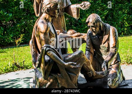 Statue des heiligen Anthony Bronze und Jesus - Camposampiero, Italien Stockfoto