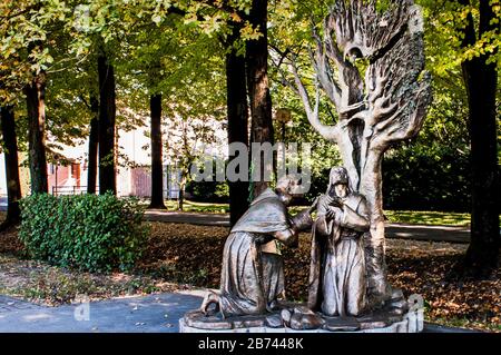 Statue des heiligen Anthony Bronze und Jesus - Camposampiero, Italien Stockfoto