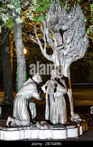 Statue des heiligen Anthony Bronze und Jesus - Camposampiero, Italien Stockfoto