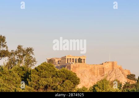 Blick auf die Akropolis. Berühmter Ort in Athen - Hauptstadt Griechenlands. Antike Denkmäler. Stockfoto