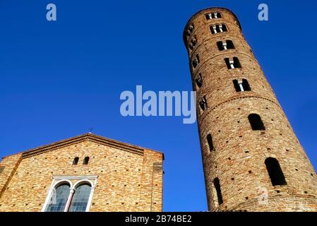 Italien Emilia Romagna - Ravenna - Basilika Sant'Apollinare Nuovo - Kirchturm Stockfoto