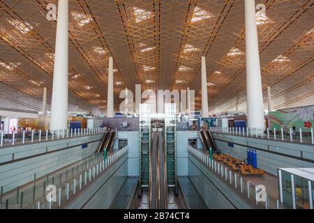 Peking, China - 2. Oktober 2019: Terminal 3 des Pekinger Hauptstadtflughafens (PEK) in China. Weltweite Verwendung Stockfoto