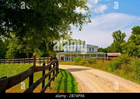 Bauernhaus im amerikanischen Landhausstil, Ganzhausbesichtigung Stockfoto