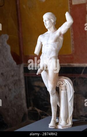 Antike Statue von Priapos Symbol der Fruchtbarkeit in Pompeji Stockfoto