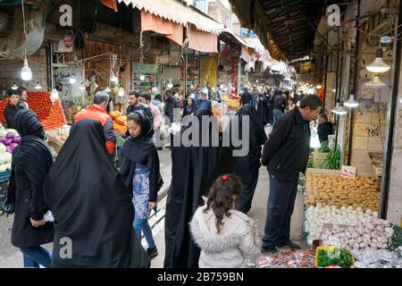 Basar in Teheran, Iran, am 18.03.2019. Nachdem sich die USA aus dem internationalen Atomabkommen zurückgezogen haben, verhängt das Land erneut Sanktionen gegen den Iran. [Automatisierte Übersetzung] Stockfoto