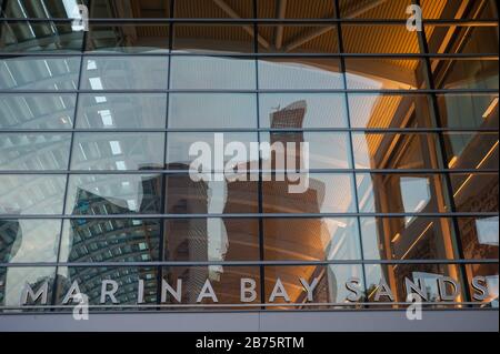 16.07.2016, Singapur, Republik Singapur, Asien - das Einkaufszentrum "The Shoppes" ist Teil des Gebäudekomplexes Marina Bay Sands. [Automatisierte Übersetzung] Stockfoto