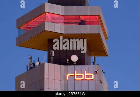 Blick auf den 21.01.2016 des rbb-Fernsehzentrums am Theodor-Heuss-Platz in Berlin. Der Rundfunk Berlin-Brandenburg,rbb, ist die Landesrundfunkgesellschaft für die Länder Berlin und Brandenburg. [Automatisierte Übersetzung] Stockfoto