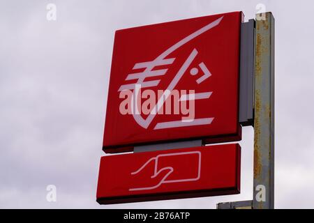 Bordeaux, Aquitanien / Frankreich - 11 18 2019: Caisse d'epargne Zeichen Logo Bank Agentur Stockfoto