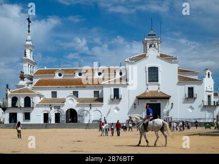 Blick auf das Festival El Rocio, Huelva, Andalucia. Spanien Stockfoto