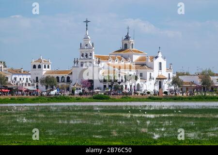 Blick auf das Festival El Rocio, Huelva, Andalucia. Spanien Stockfoto