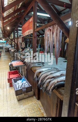 Markt voller Fische in Angelmo, Puerto Montt Stockfoto