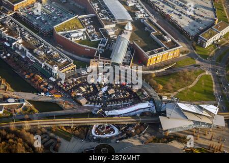 , Weihnachtsmarkt am Centro Oberhausens, 14.12.2014, Luftbild, Deutschland, Nordrhein-Westfalen, Ruhrgebiet, Oberhausens Stockfoto