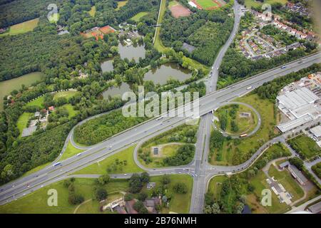 , Anschlussstelle Essen/Gladbeck der A2 in Gladbeck mit dem bemautem schloss Wittringen, 19.07.2011, Luftaufnahme, Deutschland, Nordrhein-Westfalen, Ruhrgebiet, Gladbeck Stockfoto