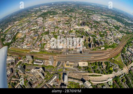 , Essener Innenstadt mit Hauptbahnhof, 01.08.2012, Luftbild, Deutschland, Nordrhein-Westfalen, Ruhrgebiet, Essen Stockfoto