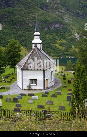 Geiranger Village Church, Geirangerfjord, Northern Fjord Region, Norwegen, Skandinavien Stockfoto