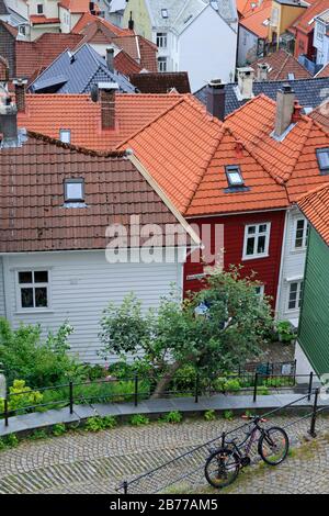 Alte Holzhäuser, Gamla Stan (Altstadt), Bergen City, Hordaland County, Norwegen Stockfoto