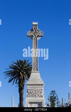 Die Waverley Cemetry ist eine unter Denkmalschutz stehende Cemetrie auf den Klippen in Bronte in den östlichen Vororten von Sydney, NSW, Australien. Die Küstenwanderung wa Stockfoto