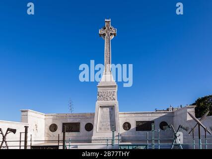 Die Waverley Cemetry ist eine unter Denkmalschutz stehende Cemetrie auf den Klippen in Bronte in den östlichen Vororten von Sydney, NSW, Australien. Die Küstenwanderung wa Stockfoto