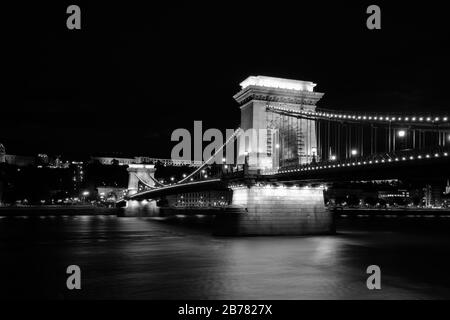 Budapester Kettenbrücke Schwarz-Weiß-Bild Stockfoto